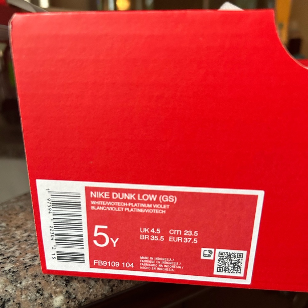 EUC Nike Dunk Low - Picture 8 of 10